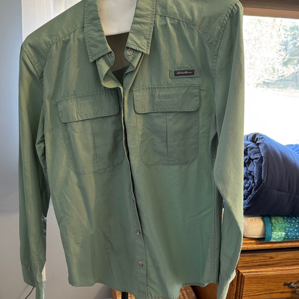 Eddie Bauer Women’s Lightweight Shirt Jacket in Olive Green